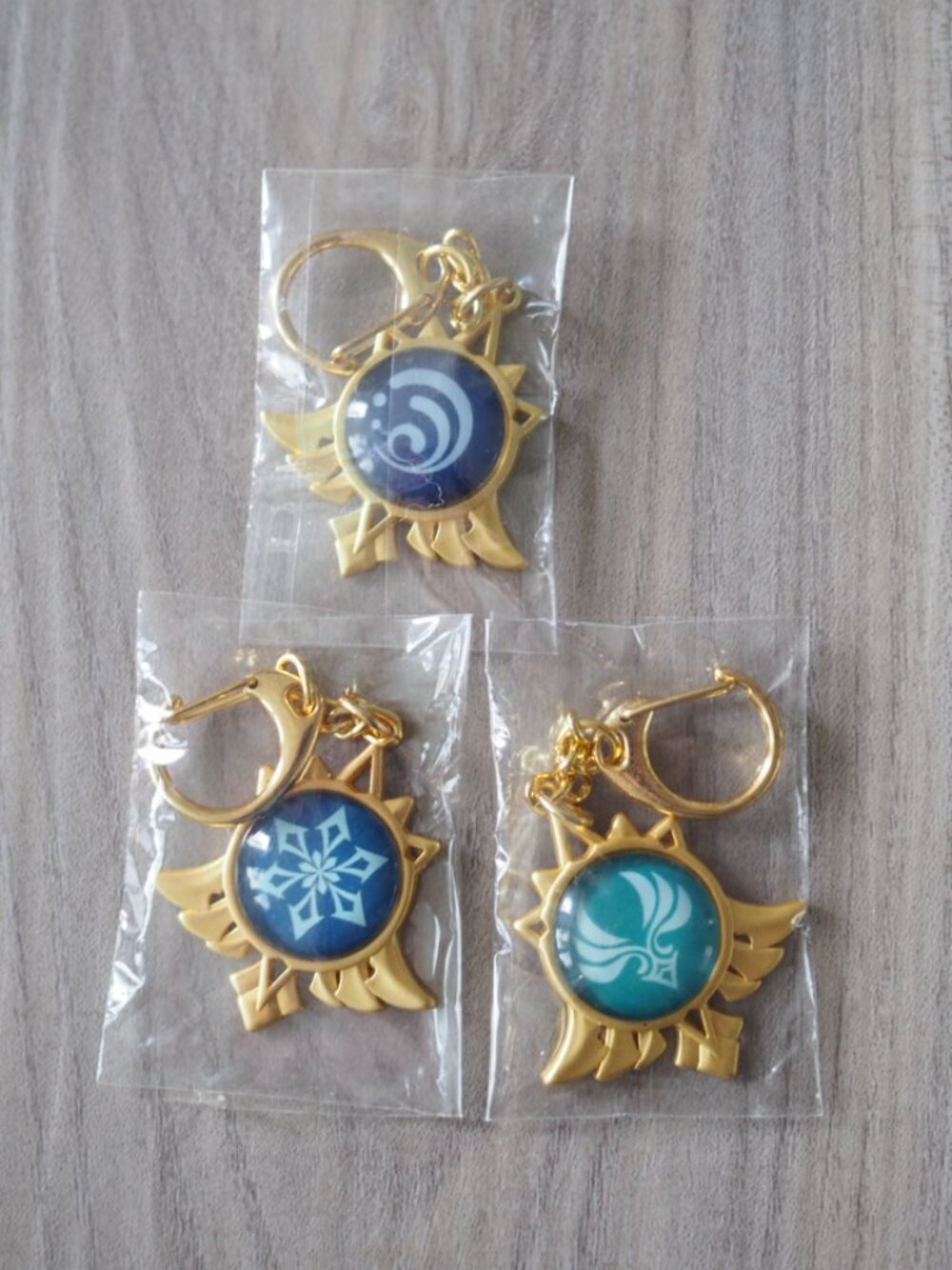 Brand New Genshin Impact Vision Keychain Set of 3 Anemo Cryo Hydro Gold